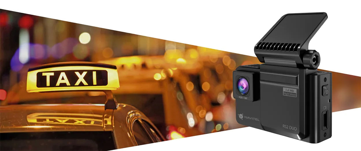 Kettős autókamerás DVR NAVITEL RS2 Duo.1