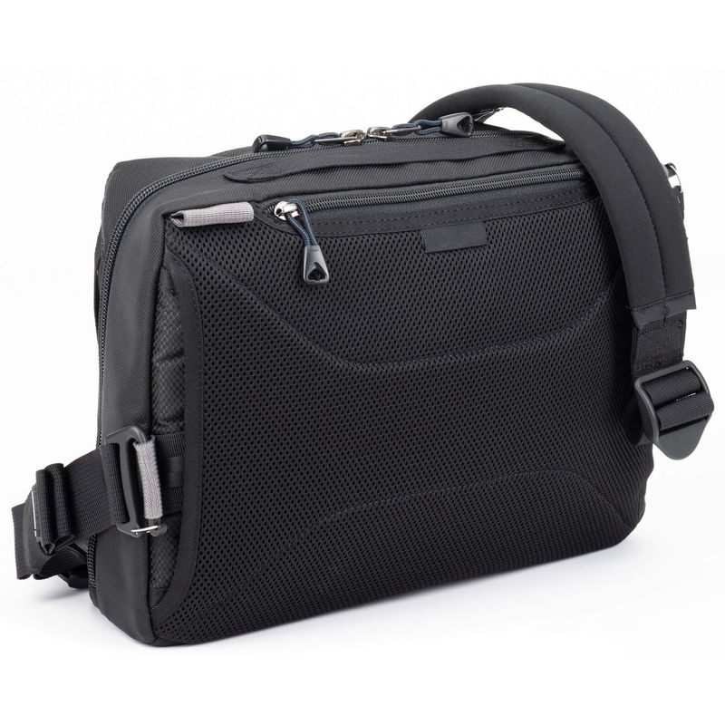 PressPass-20-Back-With-Shoulder-Strap