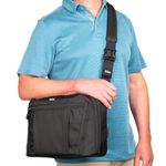 20_0007_PressPass-20-Shoulder-Bag-2