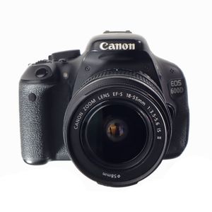 Canon 600D + Canon 18-55mm F3.5-5.6 IS II SH-1028285