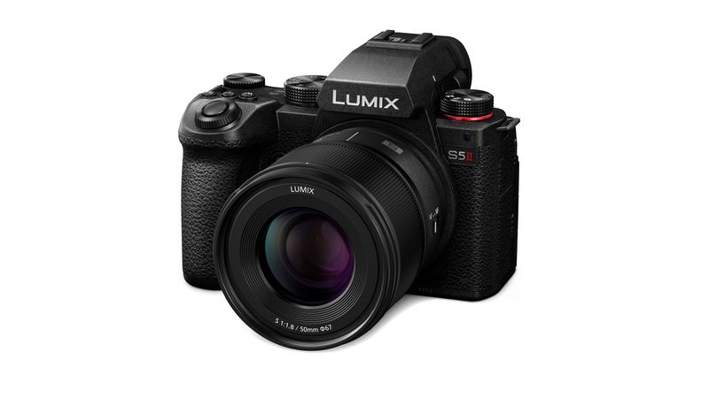 Panasonic LUMIX S5 II Aparat Foto Mirrorless Full Frame Kit cu