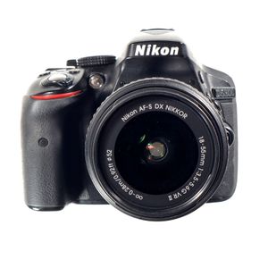 Nikon D5300 + 18-55mm F3.5-5.6 VR SH-1029289