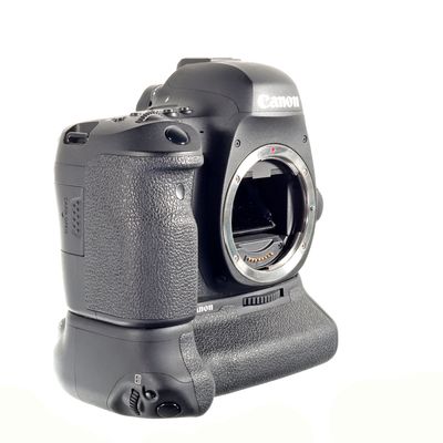 Canon 6D Mark II body SH-1033561