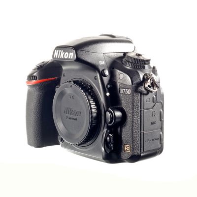 Nikon D750 - body SH-1033584