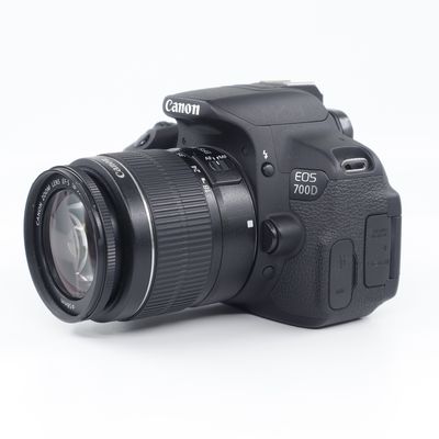 Canon 700D + Canon 18-55mm f3.5-5.6 SH-1035598