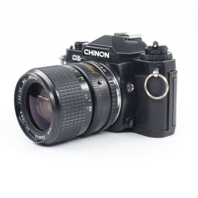 Chinon CE-4 + Exakta 35-70mm F3.5-4.5 SH-1035288