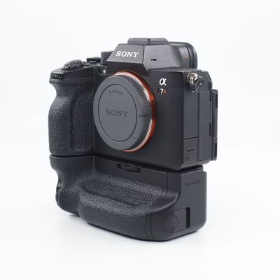 Sony A7R V + grip SH-1035637