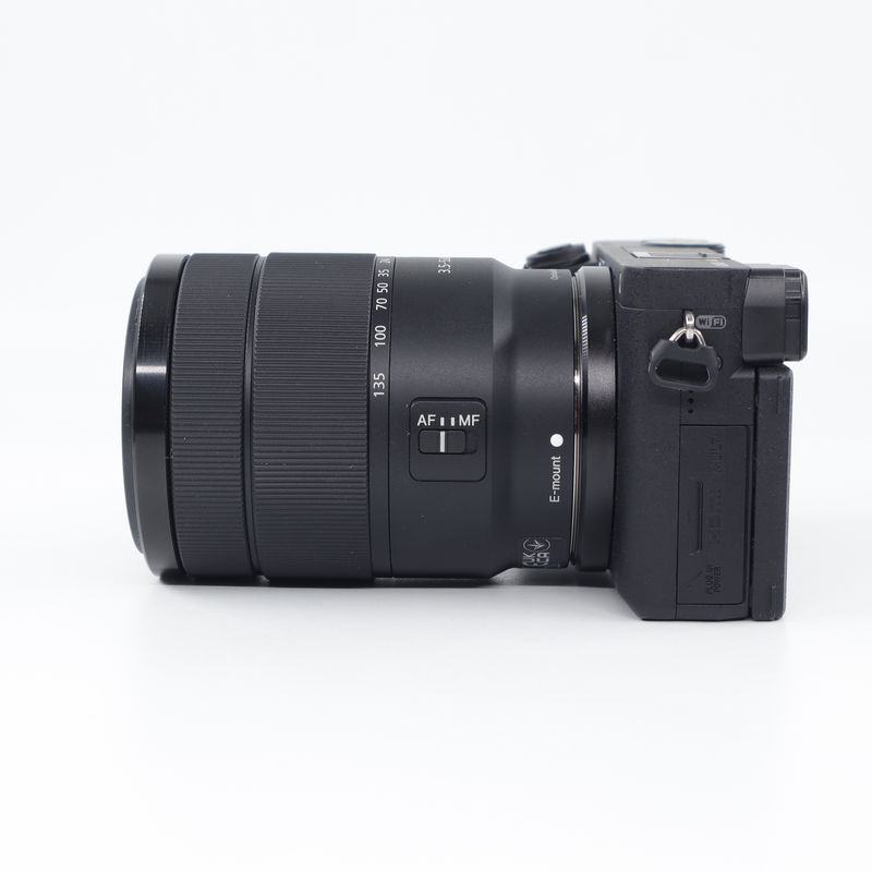 Sony a6400 + Sony 18-135mm F3.5-5.6 SH-1036316