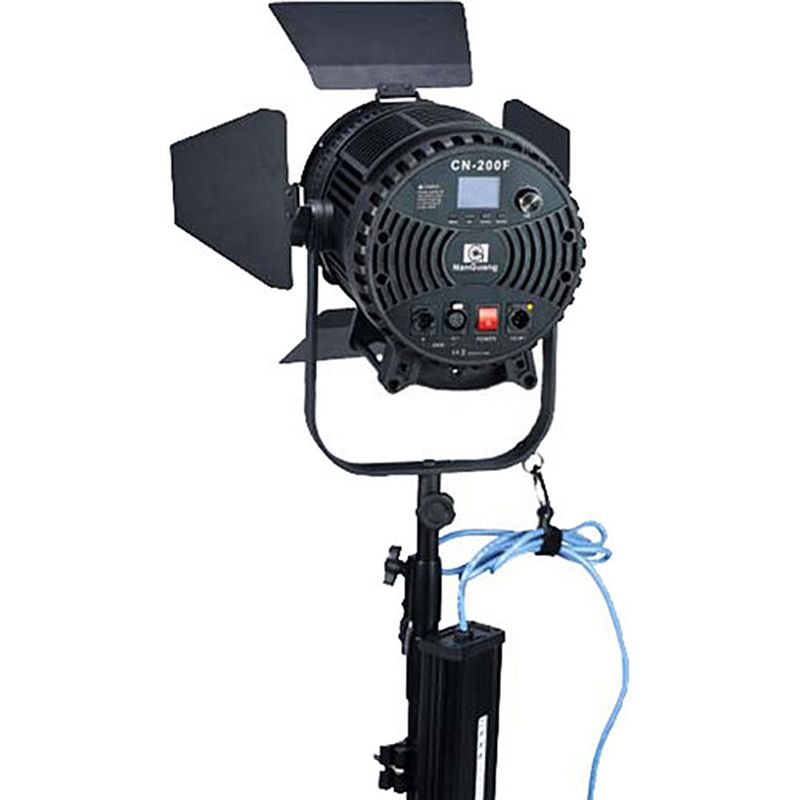 6924_led_studio_fresnel_light_nanguang_cn-200f_1_