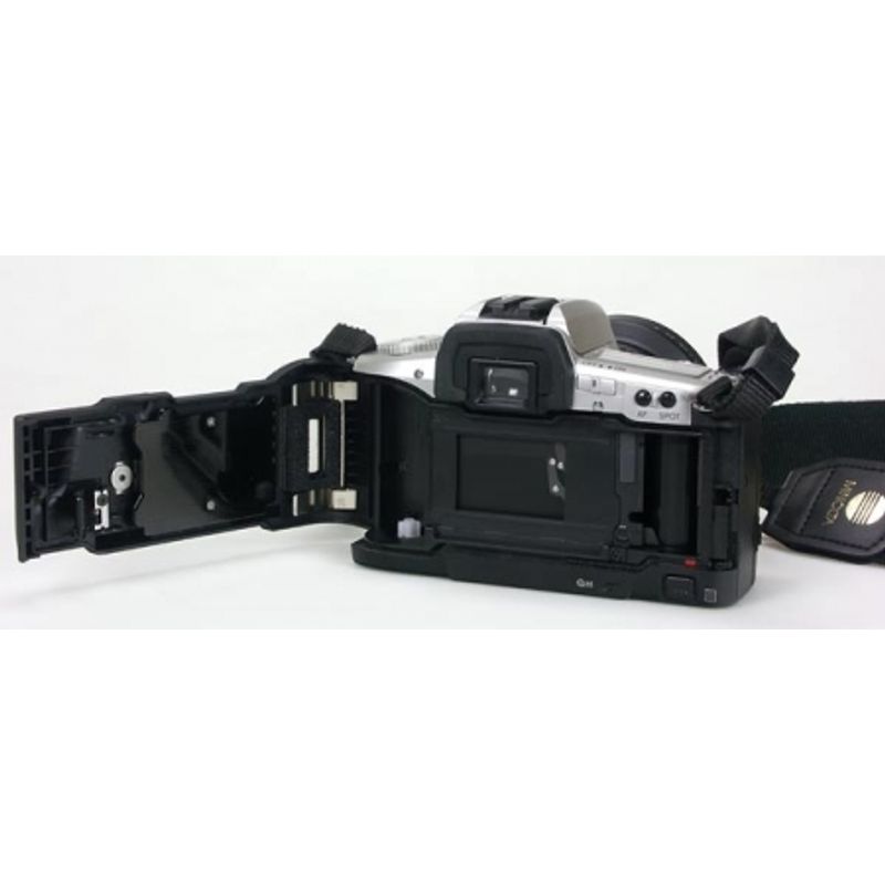 aparat-foto-minolta-dynax-4-pe-film-35mm-af-teleobiectiv-minolta-75-300mm-f-4-5-5-6-ob-minolta-28-80mm-f-3-5-5-6-blitz-hama-zoom-flash-af28-2267-5