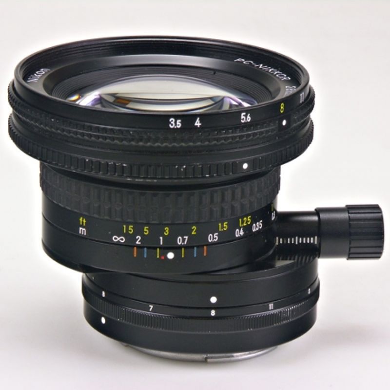 obiectiv-pc-nikkor-cu-corectia-perspectivei-28mm-f-3-5-2571-1