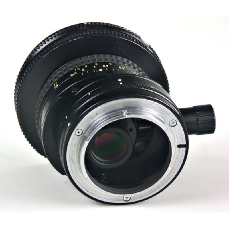 obiectiv-pc-nikkor-cu-corectia-perspectivei-28mm-f-3-5-2571-3