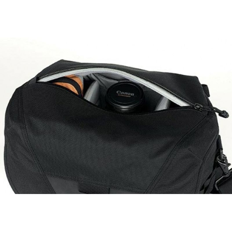 lowepro-stealth-reporter-d200-aw-3789-4