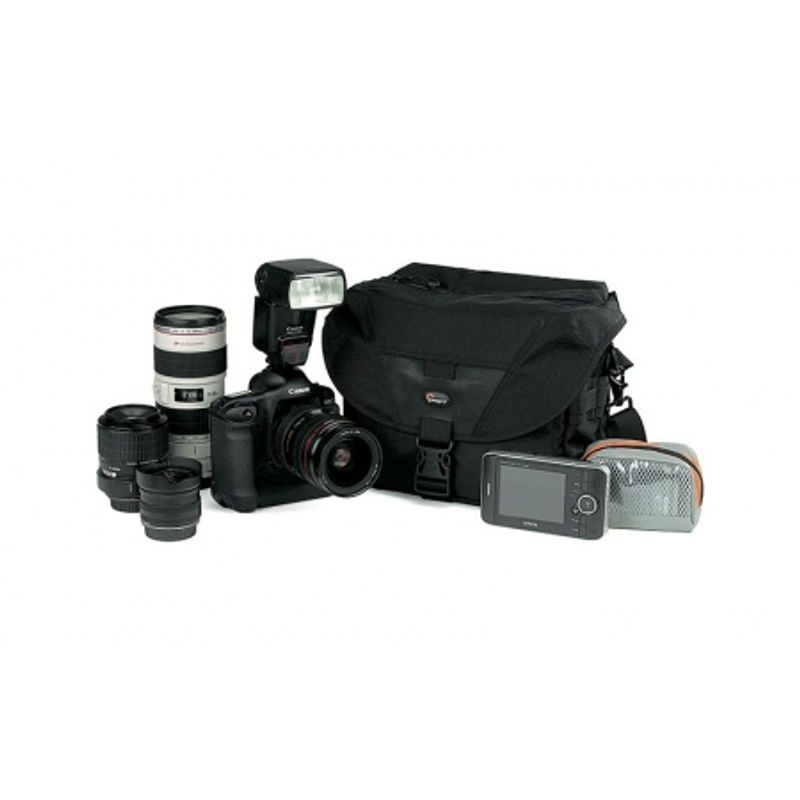lowepro-stealth-reporter-d300-aw-3790