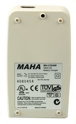 maha-mh-c204-alb-incarcator-compact-pentru-acumulatori-tip-r6-aa-r3-aaa-maha-mh-c204w-cu-discharge-5745-1