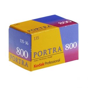 Kodak Professional Portra 800 - film negativ color ingust (ISO 800, 135-36)