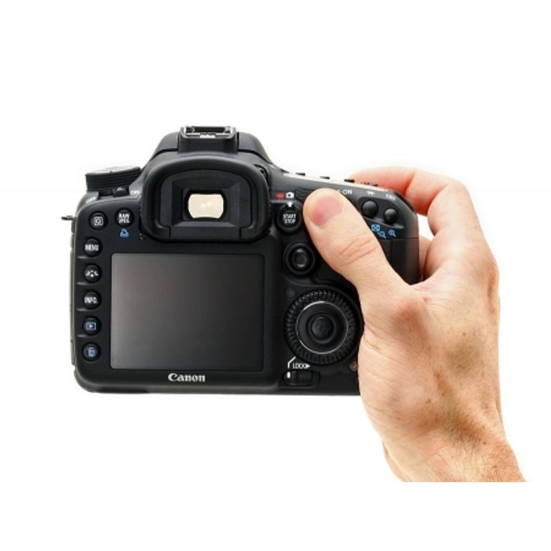 canon-eos-7d-kit-15-85mm-is-ef-50mm-1-4-sandisk-cf-16gb-extreme-60mb-sec-rucsac-caselogic-promo-ianuarie2012-12390-5
