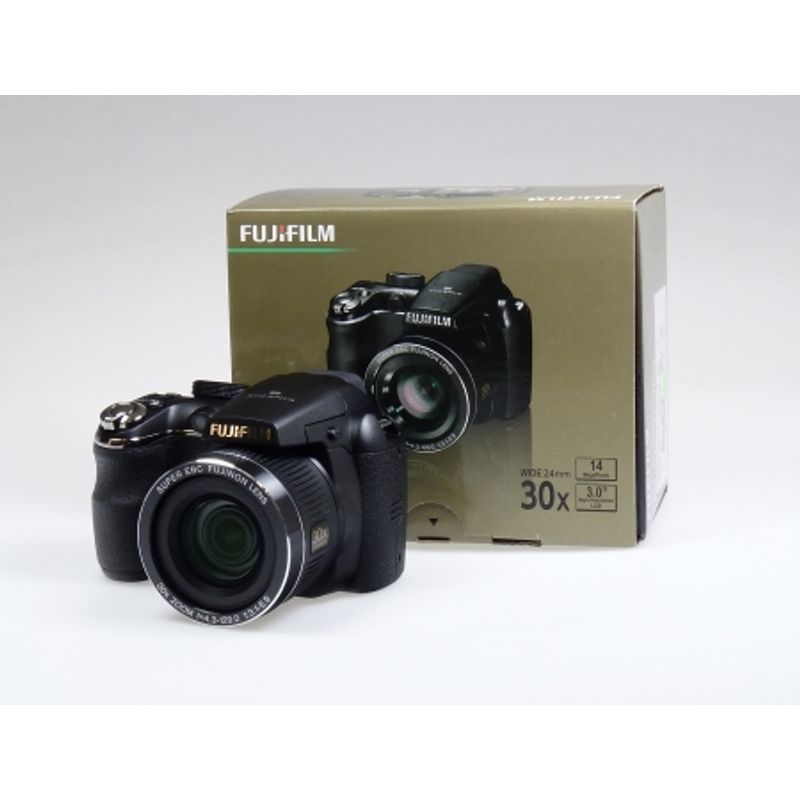 fuji-finepix-s4000-geanta-fujifilm-sd-8-gb-incarcator-4-acumulatori-24808-5