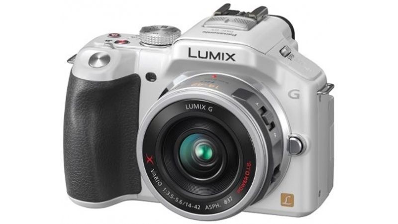 Panasonic Lumix DMC-G5 alb + obiectiv PowerZoom 14-42 - F64.ro