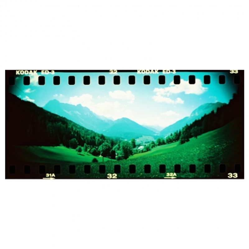 lomography-sprocket-rocket-rosu-aparat-pe-film-format-panoramic-27606-8