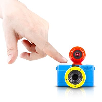 Lomography Fisheye Baby 110 Bauhaus Edition Aparat Foto pe Film