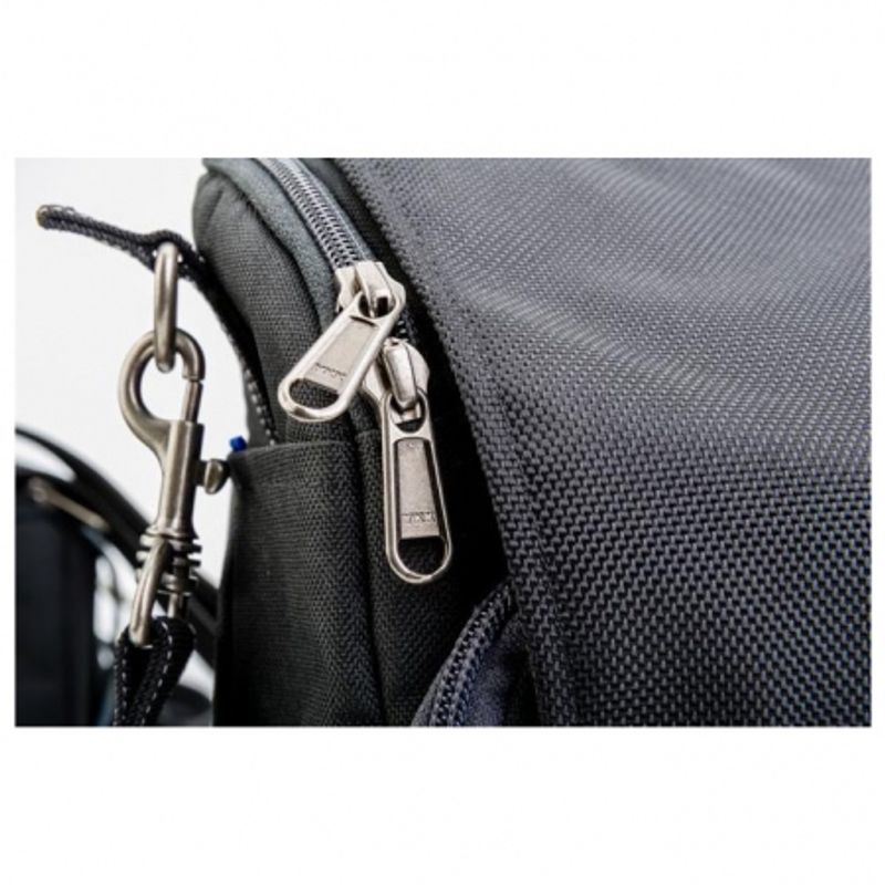 think-tank-mirrorless-mover-30i-charcoal-geanta-foto-video-28198-1