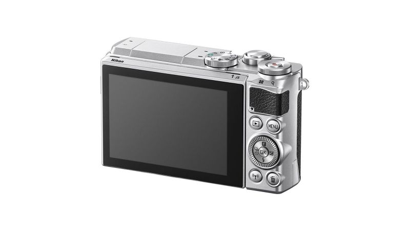 Nikon 1 J5 kit 1 NIKKOR VR 10-30mm f/3.5-5.6 argintiu - F64.ro