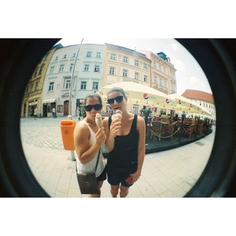lomography-fisheye-2-brazilian-summer-aparat-foto-film--52002-277-139