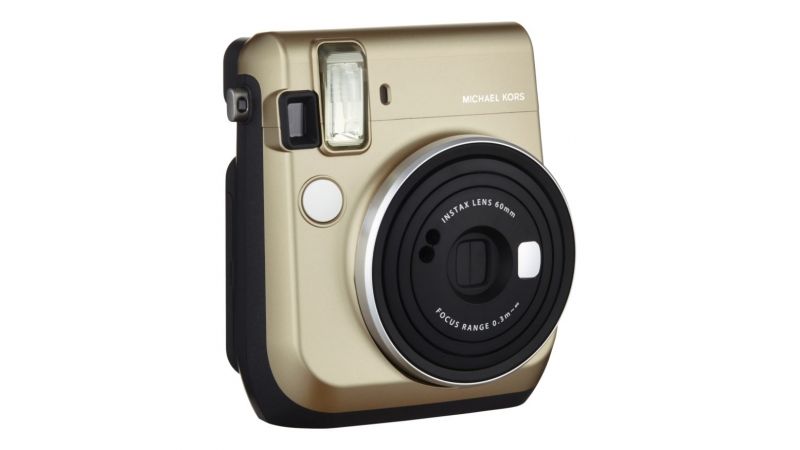 Fujifilm INSTAX Mini 70 by Michael Kors - F64.ro