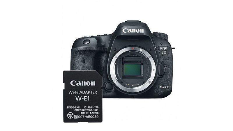 Canon EOS 7D Mark II Aparat Foto DSLR 20MP CMOS Body si Adaptor Wi