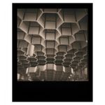 impossible-b-amp-w-film-instant-alb-negru-pentru-polaroid-600-rama-neagra-32501-1