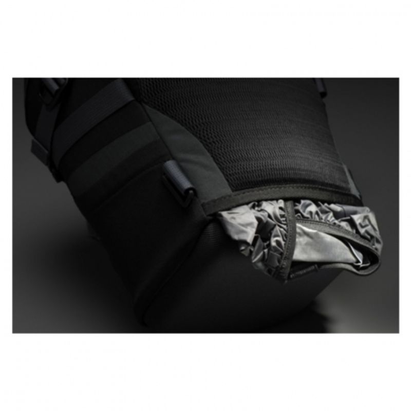 thule-perspektiv-medium-toploader-34231-8