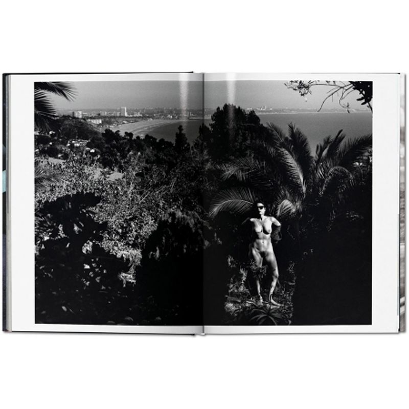 helmut-newton--sex---landscapes-44417-2-671