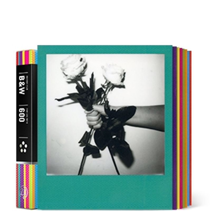 impossible-b-w-2-0-film-instant-pentru-polaroid-600-rama-hard-color-45819-418