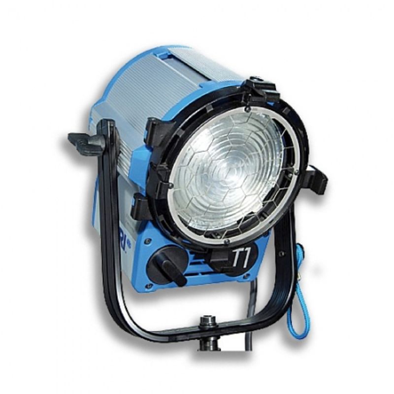 arri-true-blue-t1-1000w-tungsten-fresnel-33854