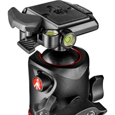 Manfrotto MK055XPRO3-Q2 - kit picioare trepied 3 sectiuni + cap bila