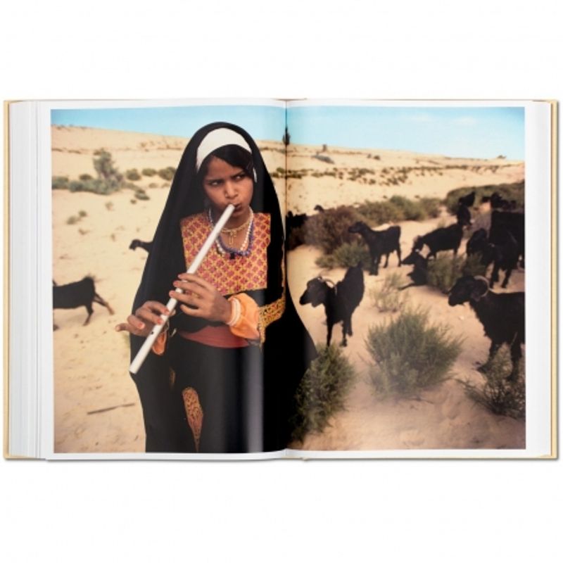 national-geographic--around-the-world-in-125-years-49240-7-363