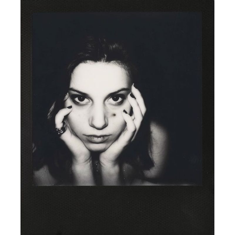 polaroid-impossible-film-b-w-pentru-polaroid-600--black-frame-52034-2-64