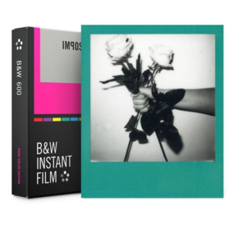 polaroid-impossible-film-color-b-w-pentru-600--hard-color-frames-52036-228