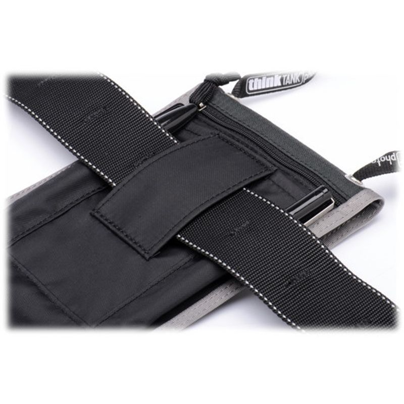 thinktank-credential-holder-long-v2-0-port-acreditare-de-dimensiuni-mari-57050-2-623