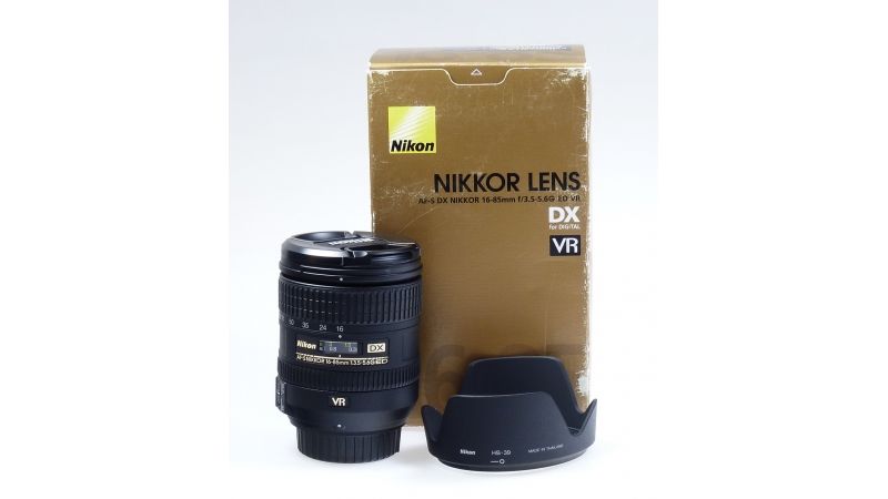 Nikon D3200 ★ NIKKOR 16-85mm 3.5-5.6G ED Nikon AF-S DX NIKKOR 16-85mm f/3.5-5.6G ED VR Lens 2178 B&H