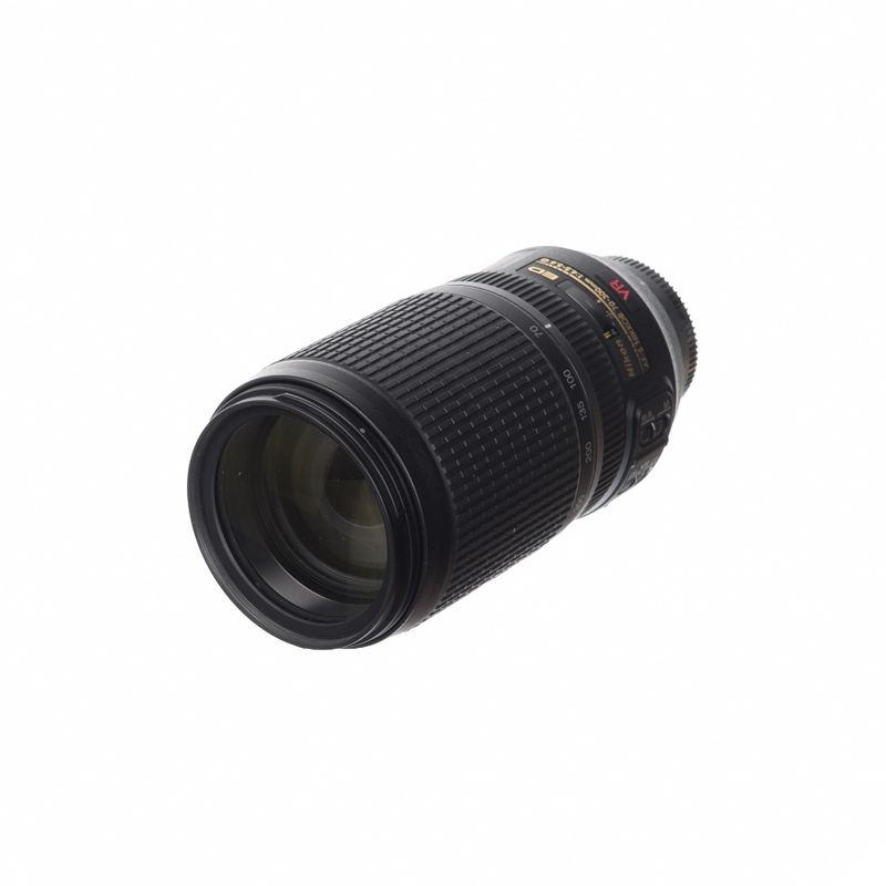 sh-nikon-70-300mm-f-4-5-5-6-vr-sh-125027249-51795-1-353