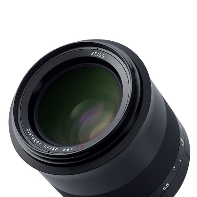 carl-zeiss-milvus-50mm-f-1-4-ze-45016-2-900