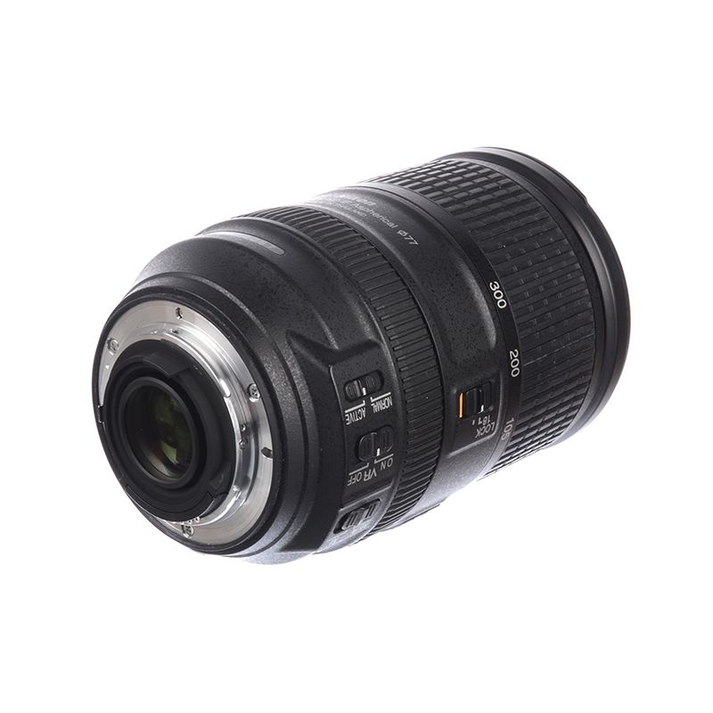 nikon-af-s-18-300mm-f-3-5-5-6-g-vr-sh6861-58125-2-343
