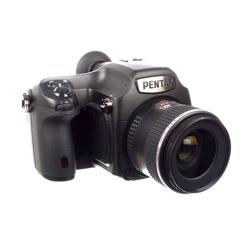 pentax-645z-pentax-d-fa-55mm-f-2-8-sdm-aw-sh7110-1-61535-1-500