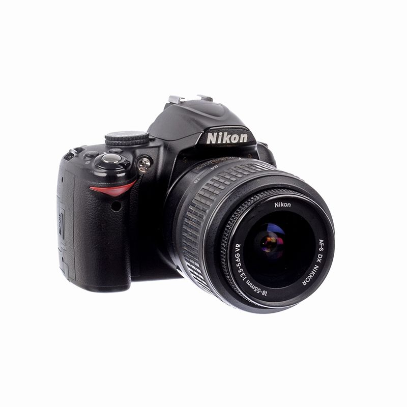 Nikon D3000 + Nikon 18-55mm f/3.5-5.6 VR - SH7118 - F64.ro