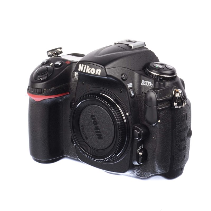 nikon-d300s-body-sh125036696-63436-2-935