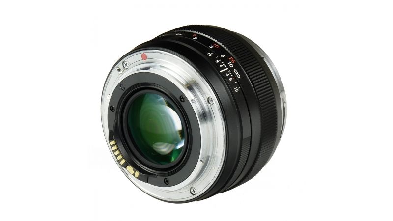 Carl Zeiss Planar 50mm f/1.4 ZE - pentru Canon - SH3720-2 - F64.ro