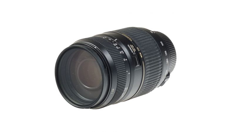 Tamron 70-300mm f/4-5.6 Di LD Macro SH4261-1 - Nikon - F64.ro