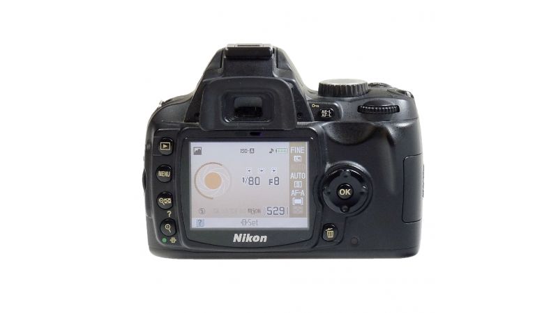 Nikon D60 + 18-55mm VR - SH4356 - F64.ro